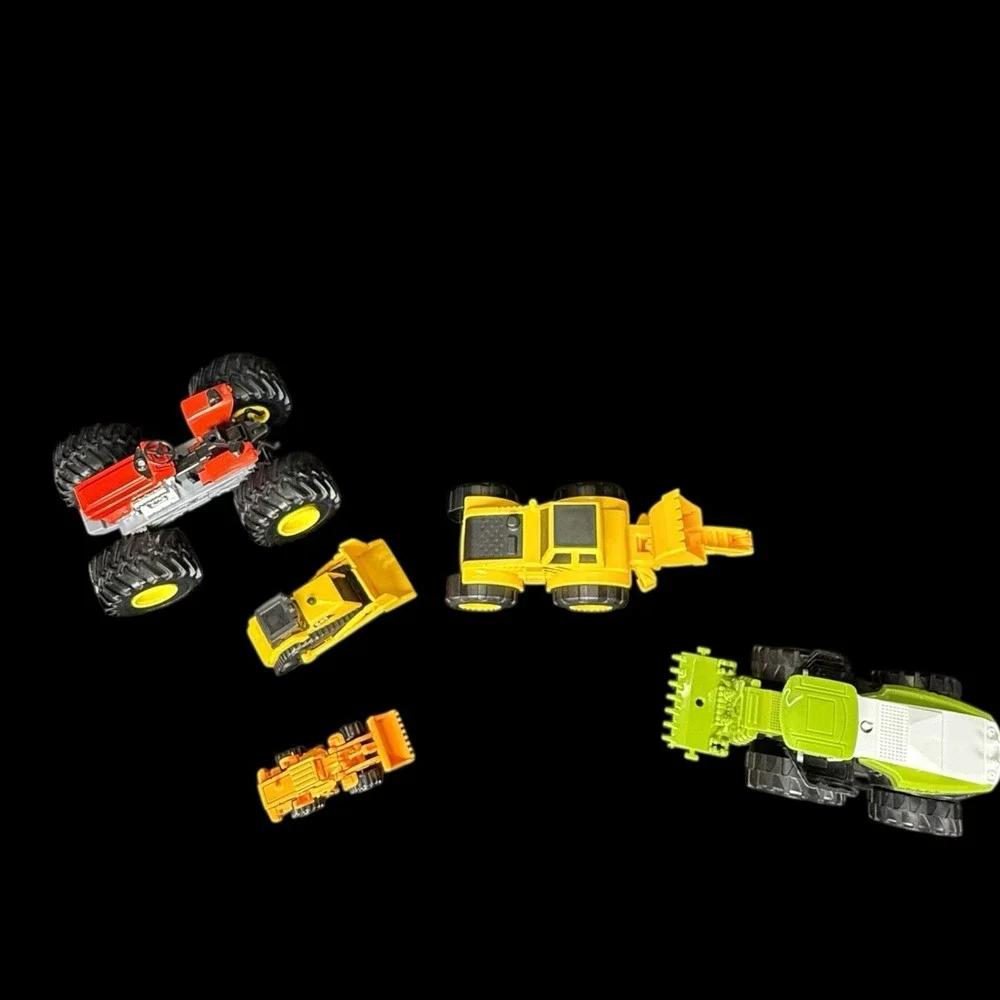 Toy Tractor Mixed Brand of‎ Heavy Equipment Toys Lot Of 5